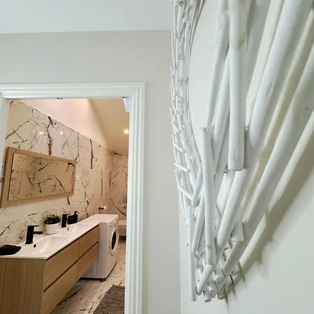 Lägenhet Nest In Heart Of *